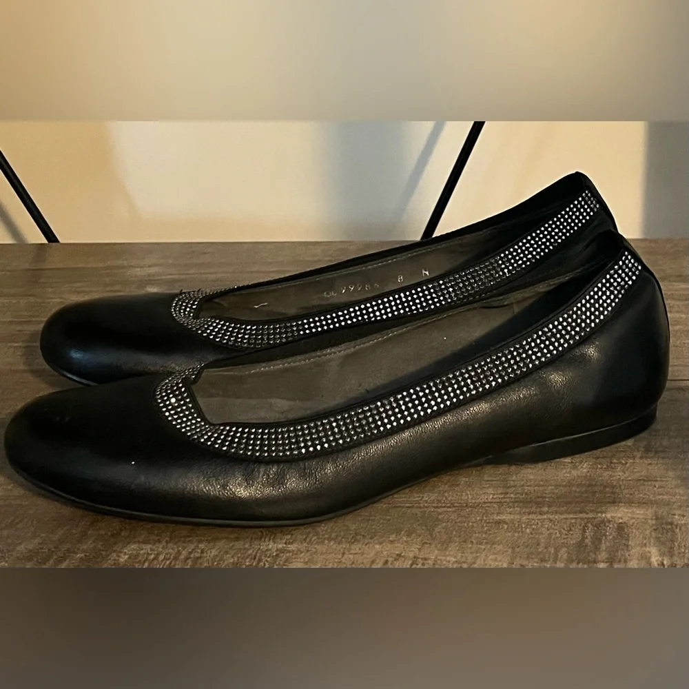 Stuart Weitzman Black Leather Embellished Ballet Flats SZ 8 - Picture 3 of 13